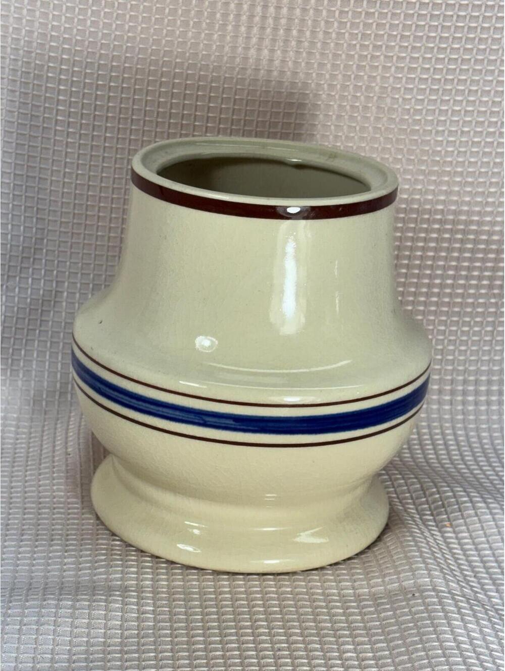 189 - vintage Amishware by Kaadan pottery oil lamp base